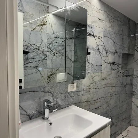 شقة Tiranaglowapartament *